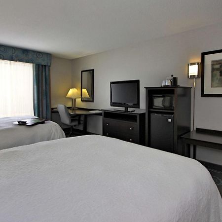 Hampton Inn Defiance Buitenkant foto
